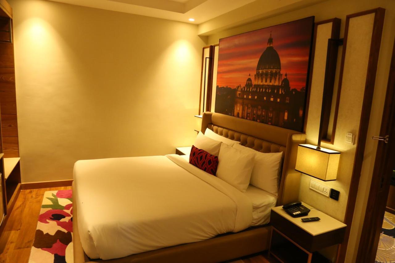 Dreamz Inn & Suites Zirakpur Екстериор снимка