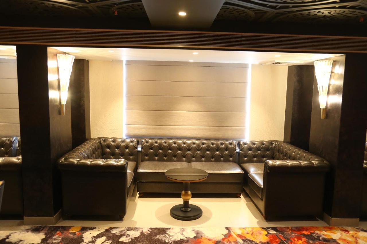 Dreamz Inn & Suites Zirakpur Екстериор снимка