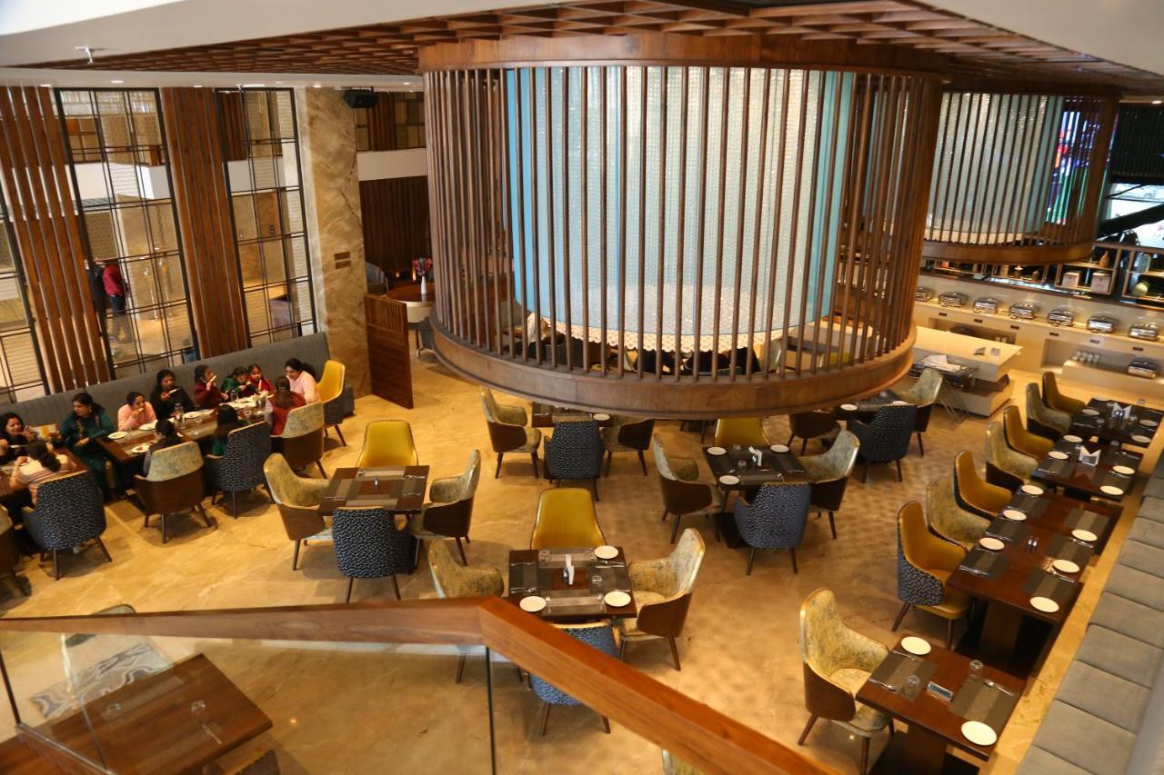 Dreamz Inn & Suites Zirakpur Екстериор снимка